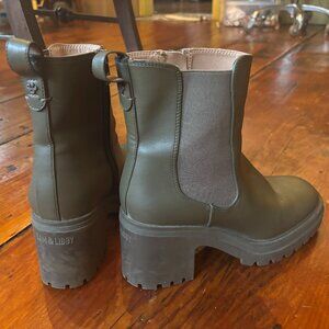 Sam & Libby Camila Women Dark Moss Twin Gore Side Zip Heeled Chelsea Boots